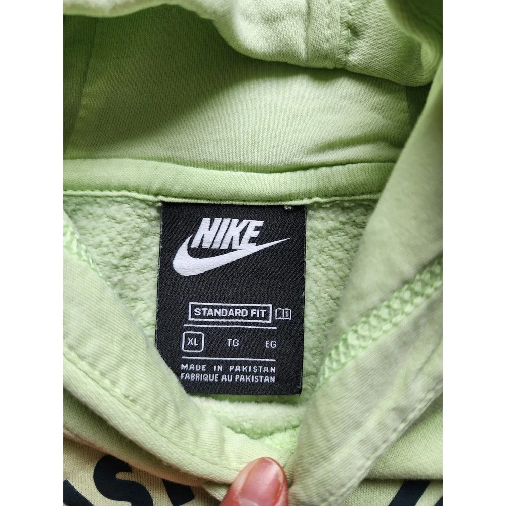 Nike sportswear pullover